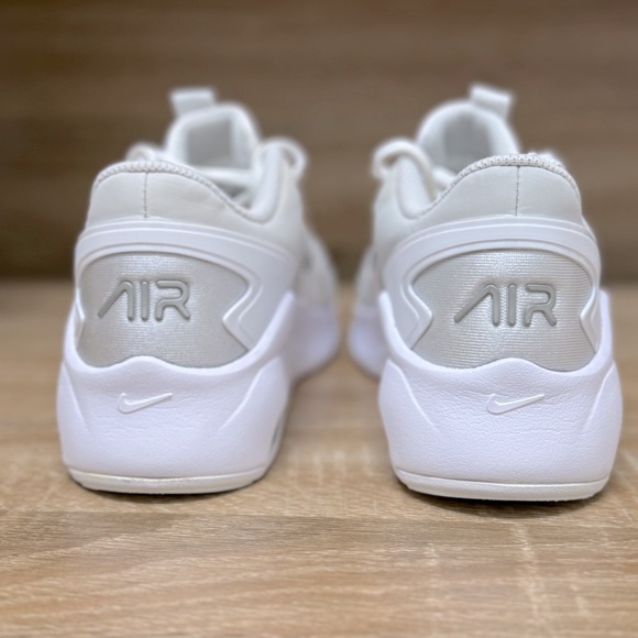 Nike Air Max Bolt White Metallic Platinum Size 6 - Picture 6 of 10